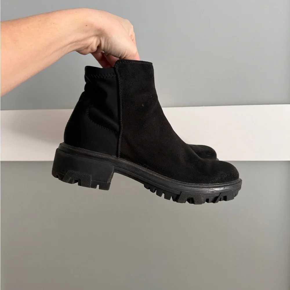 Unisa ‘Unwadi’ Chunky Ankle Boot
